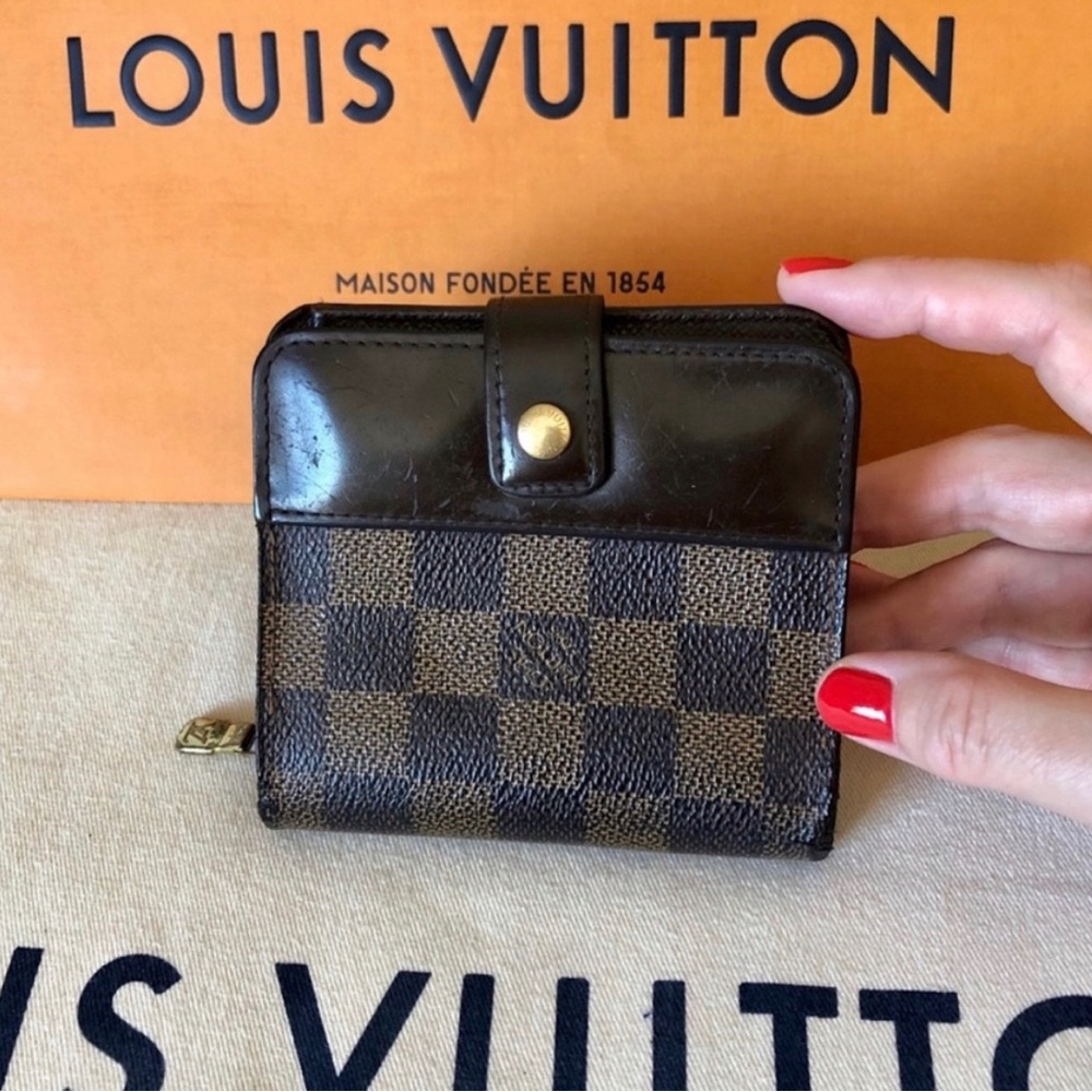 Louis Vuitton Damier Ebene Compact Zippy Wallet